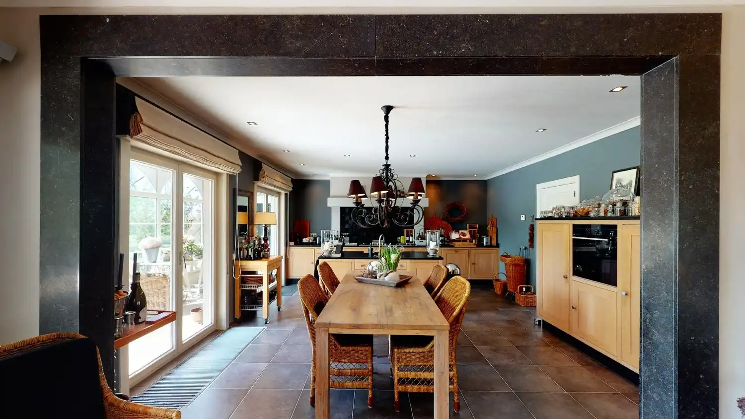 Rustig gelegen luxe-bungalow op een royaal groen perceel van 1.882m² in Tessenderlo foto 11