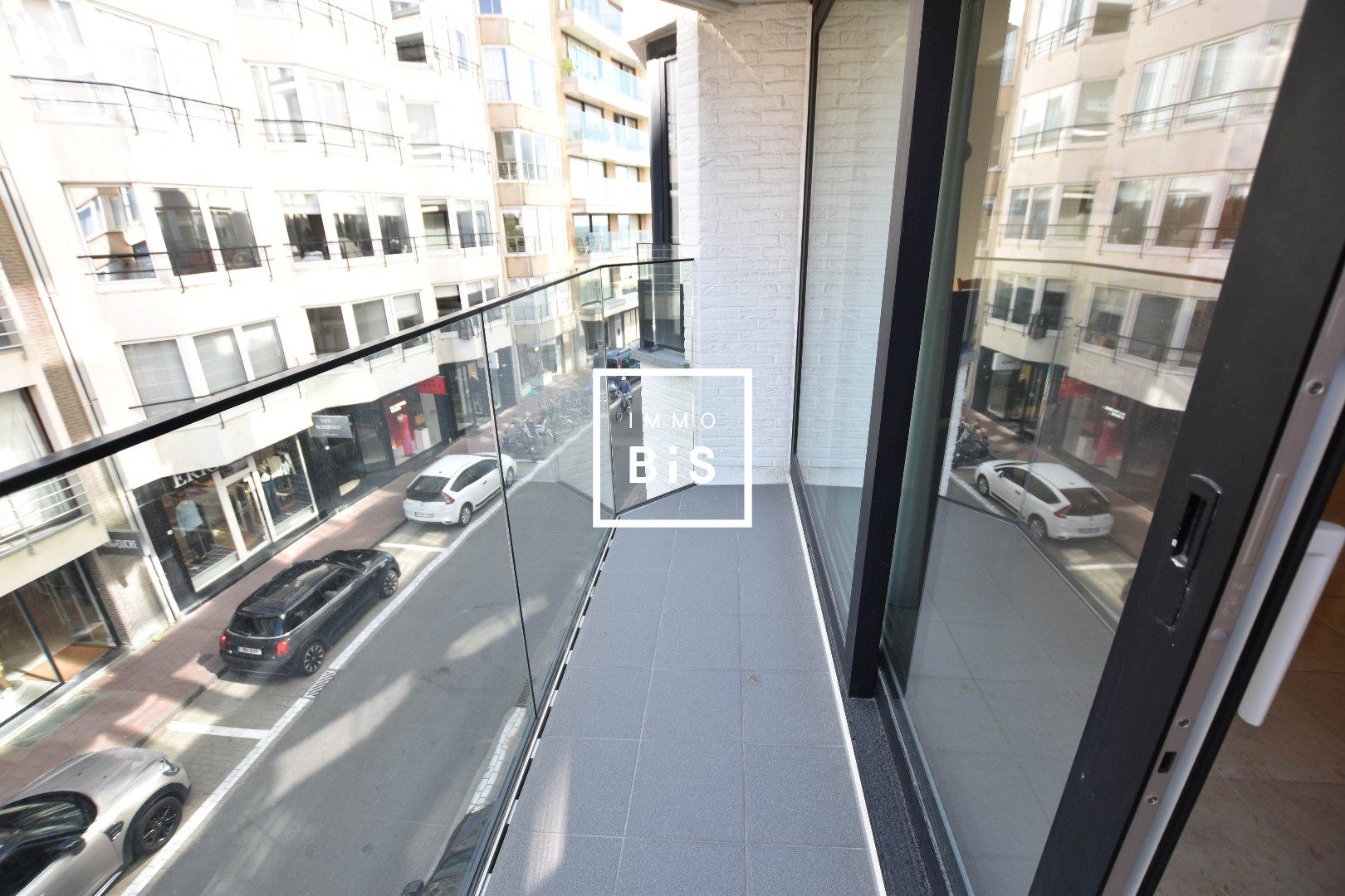 Appartement gelegen in hartje Zoute, op enkele passen van de Zeedijk foto 3