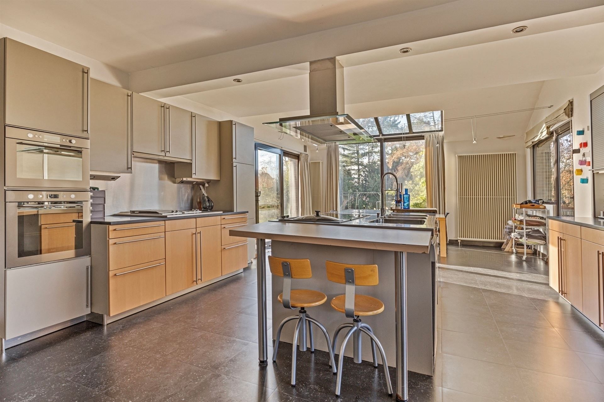 Ruime klassieke villa met zwembad in doodlopende straat foto 21