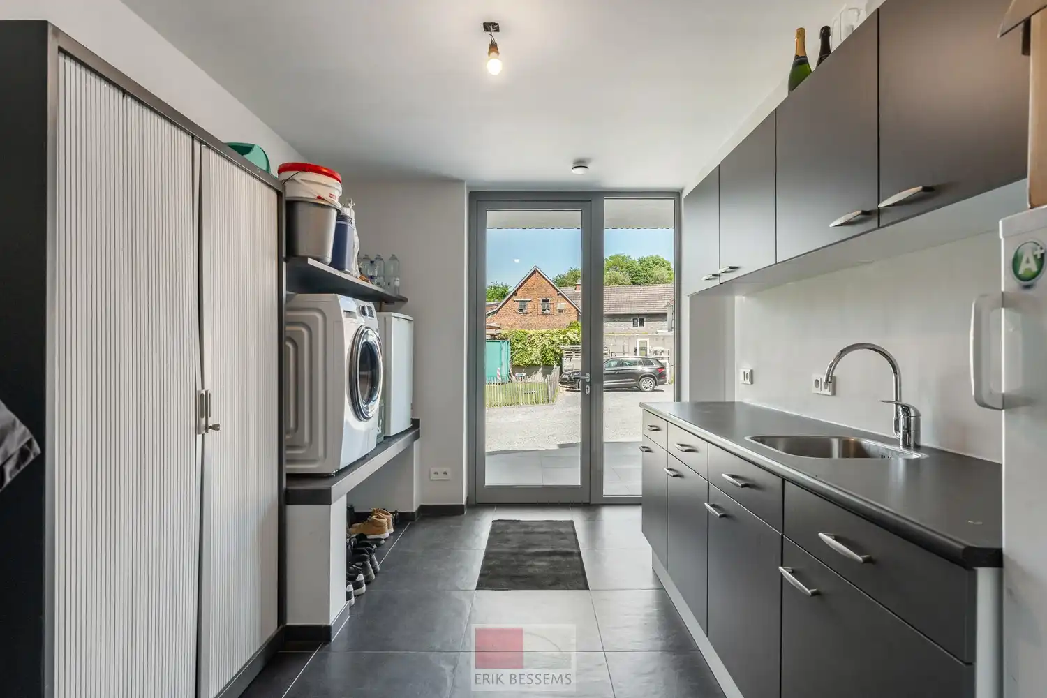 Prachtig authentiek herenhuis met ruime loods en garage in de Voerstreek! foto 21