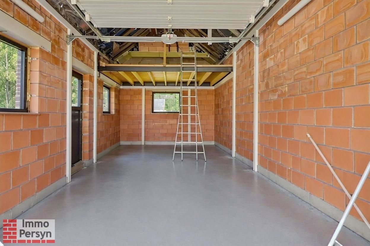 Instapklare en volledig gerenoveerde woning met 3 slpk en garage foto 36