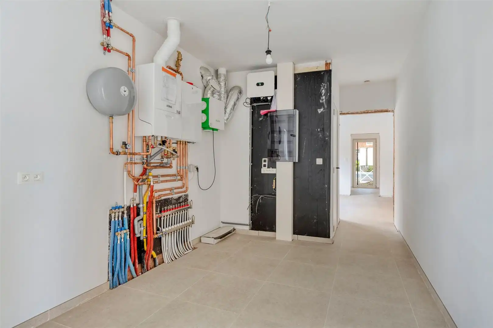 TE KOOP: Volledig gerenoveerde en instapklare woning met 3 slaapkamers te Koersel! foto 16