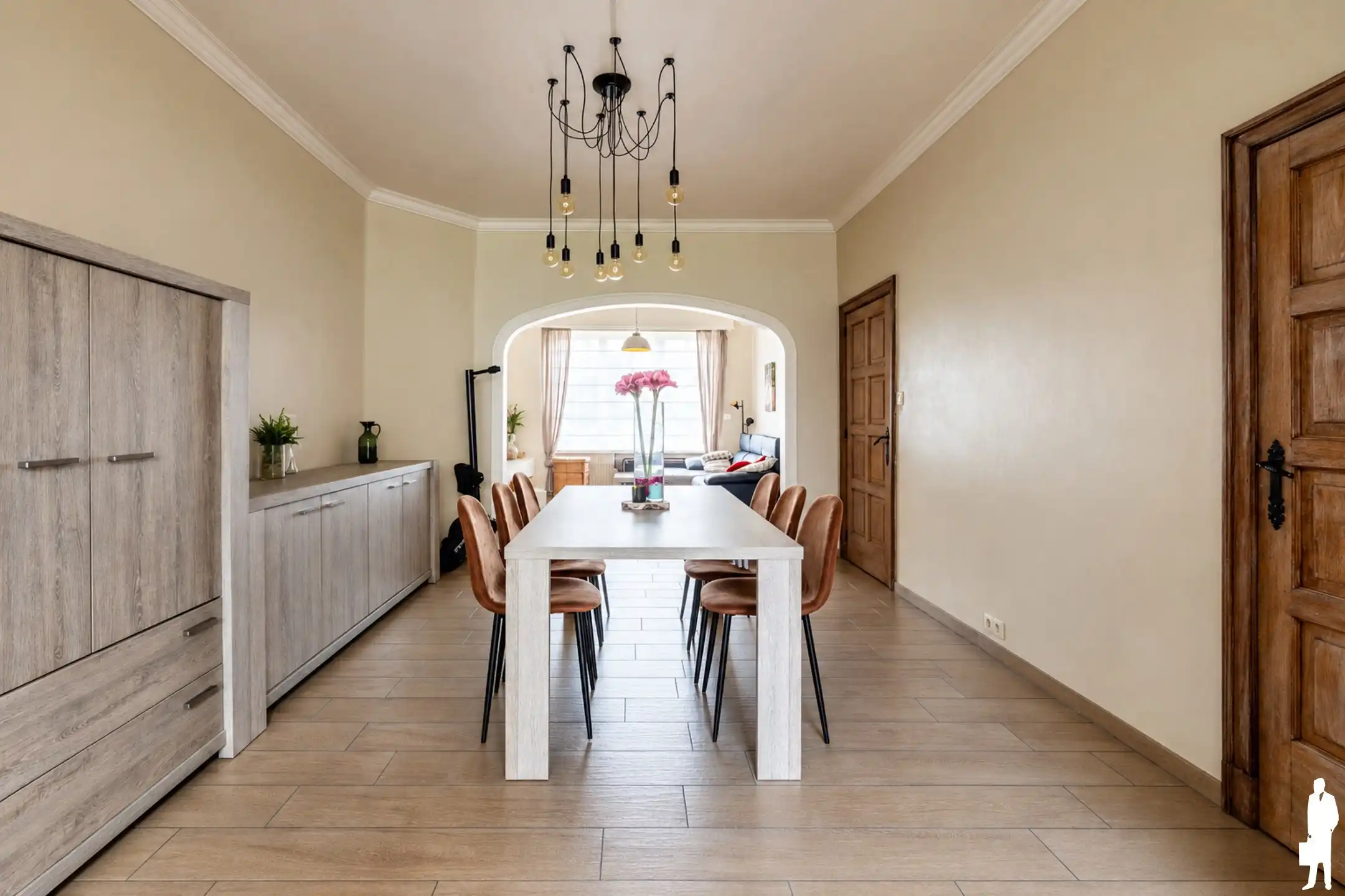Karaktervolle gerenoveerde woning met 4 slaapkamers foto 4