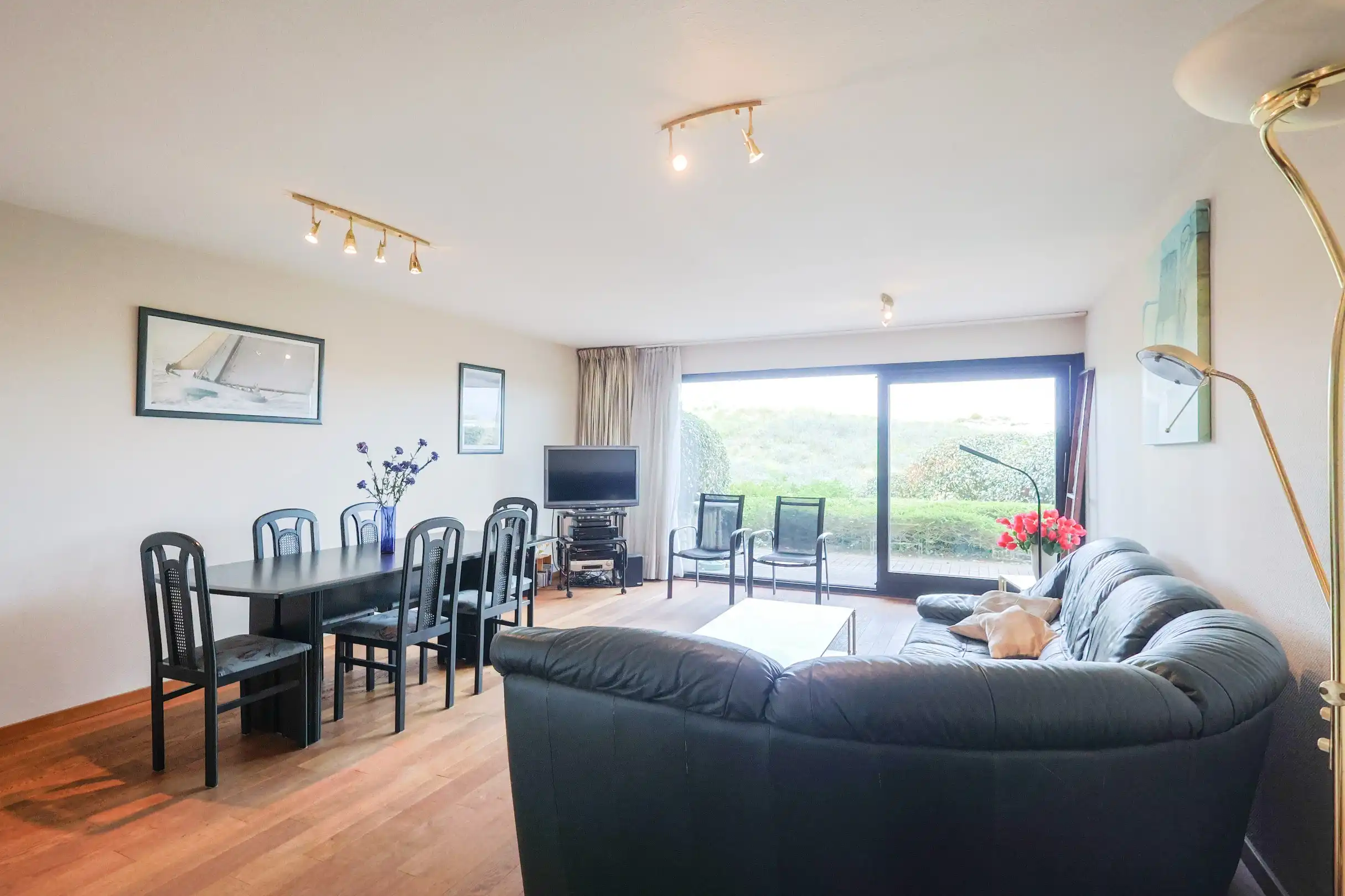 Ruim 3-slaapkamerappartement op de zeedijk met 2 grote terrassen   foto 4