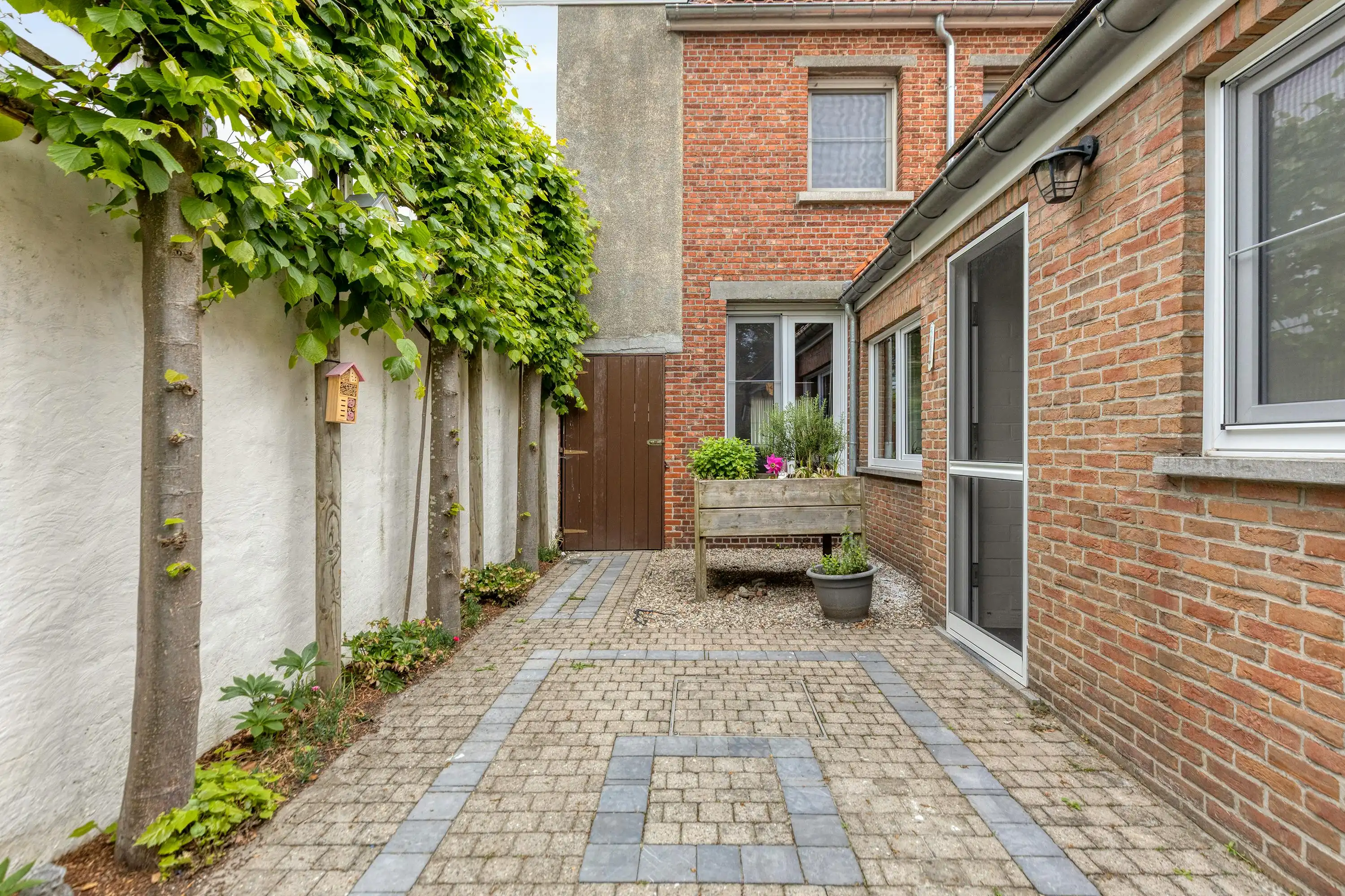 Karaktervol huis met tuin te koop nabij centrum Wuustwezel! foto 24