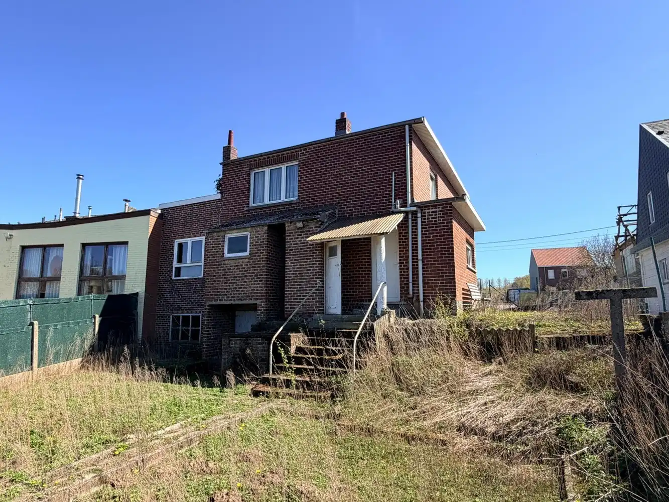 Te renoveren woning met grote werkplaats foto 7