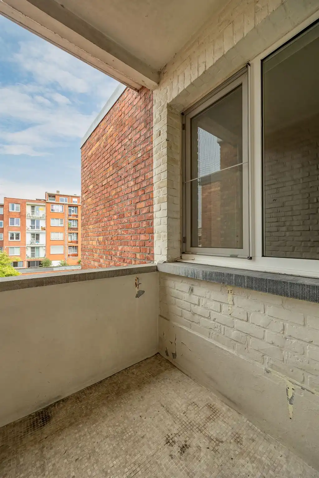 Gerenoveerd appartement met terras foto 5