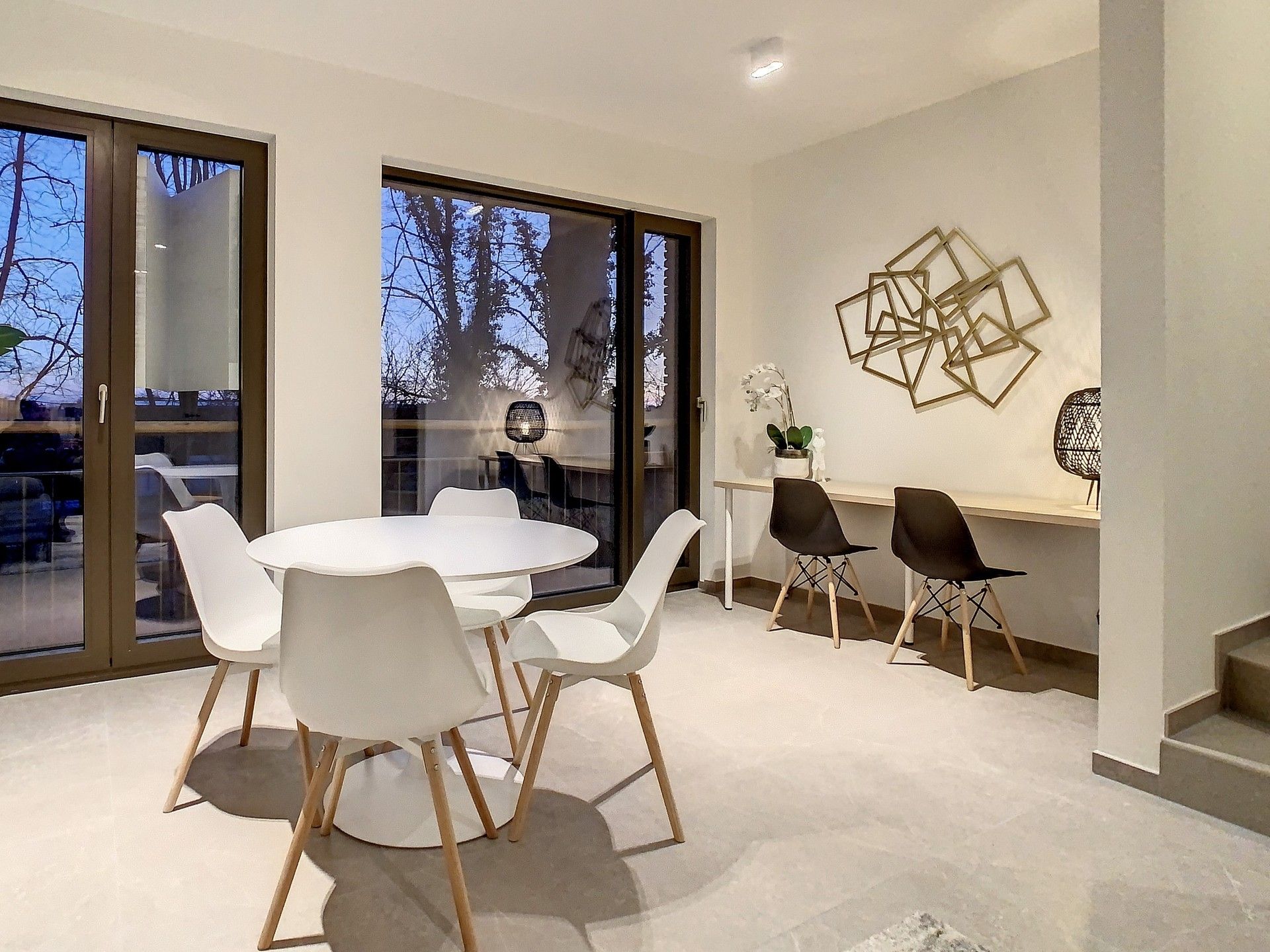 Bemeubelde woning voor korte termijn huur foto 2