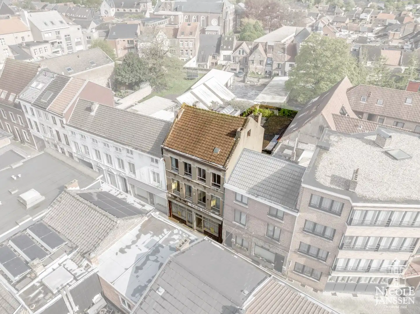 Hoofdfoto van de publicatie: Pand met diverse mogelijkheden 