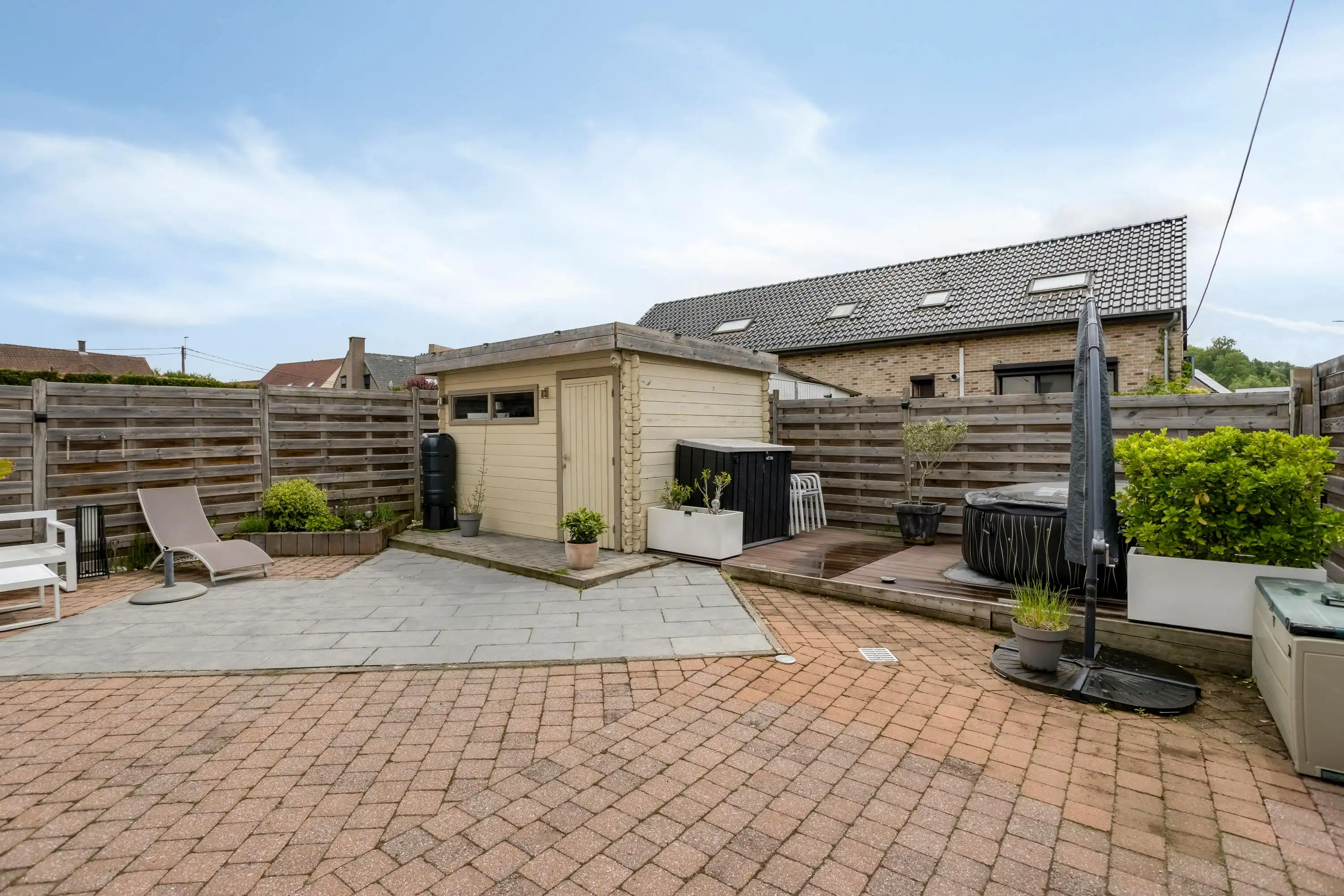 Ruim 3-gevel huis te koop in Roosdaal foto 17