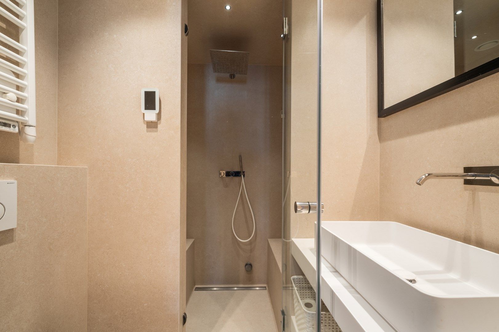 Stijlvol appartement op toplocatie in de Lippenslaan foto 12