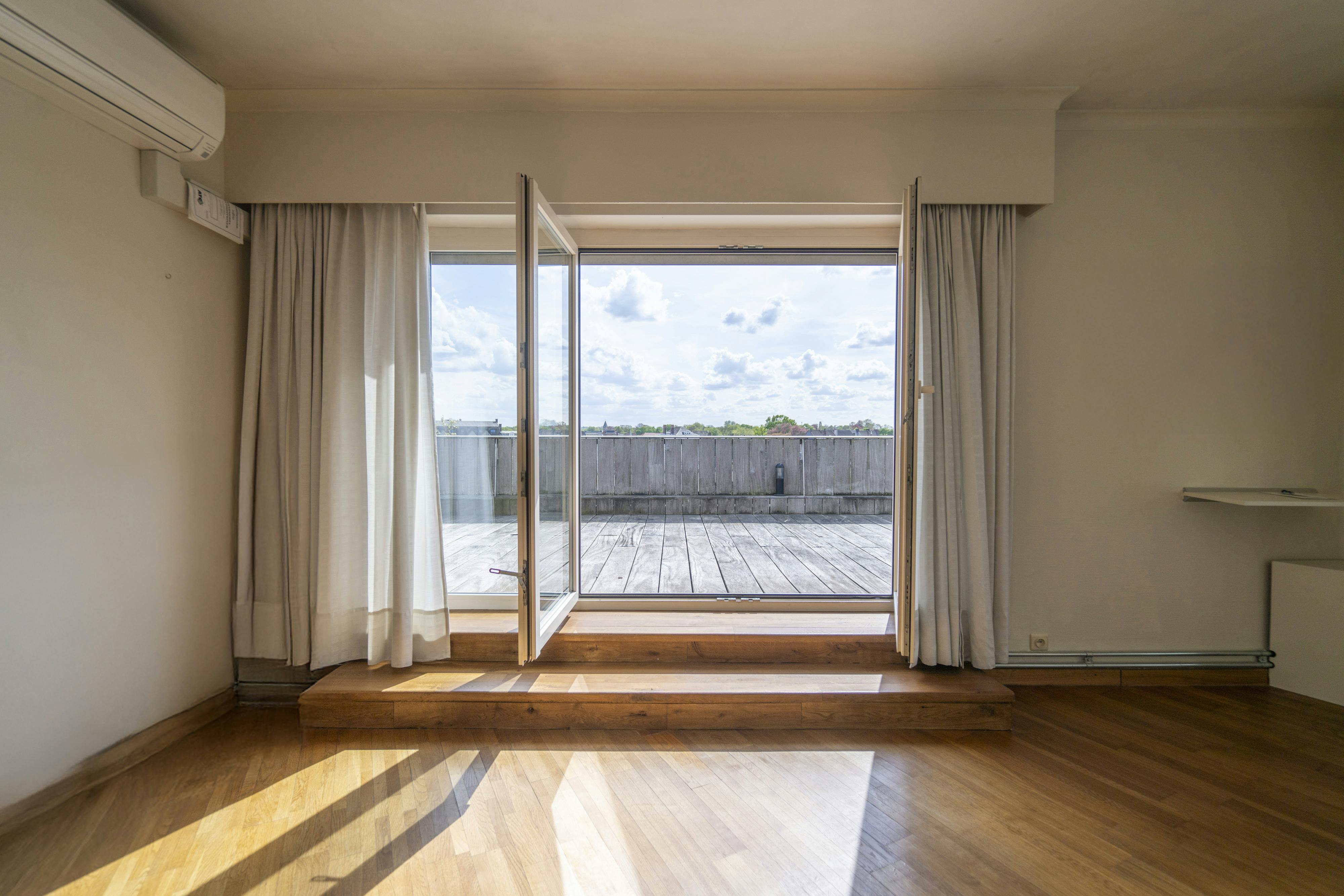 Penthouse (147m²) te koop in hartje Kortrijk! foto 4