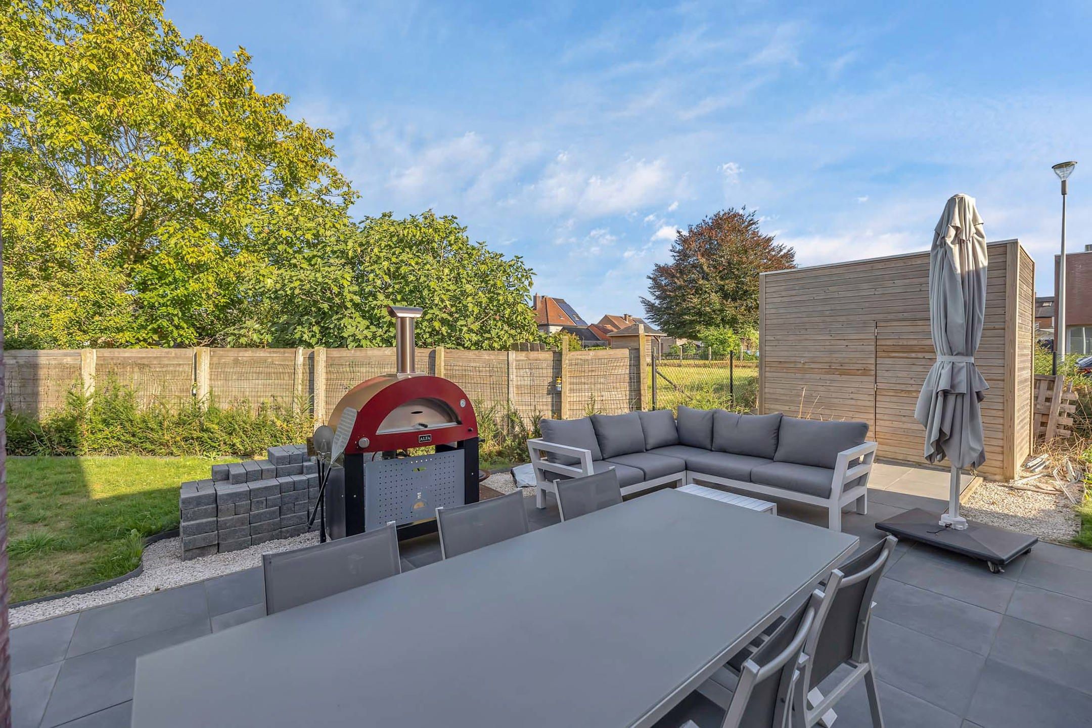 Recente woning op rustige locatie foto 16