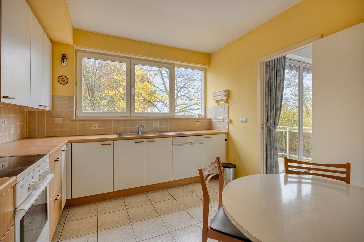 Goed gelegen appartement met parking en kelder  foto 10