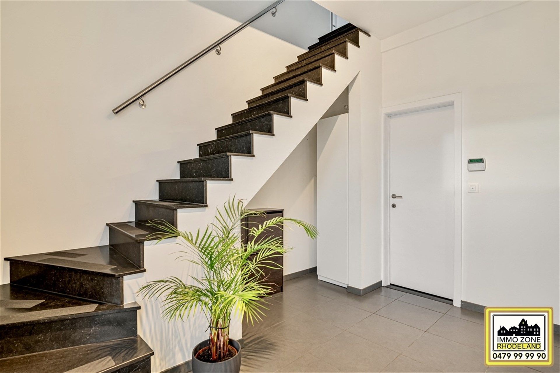 Knappe moderne woning met 3 slpks, garage en tuin foto 9