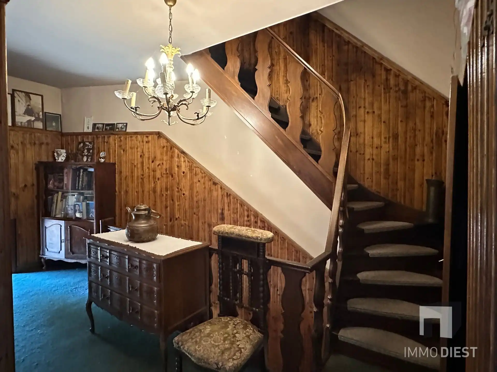 Te renoveren woning met 3 slaapkamers, 2 garages en tuin in Diest foto 24