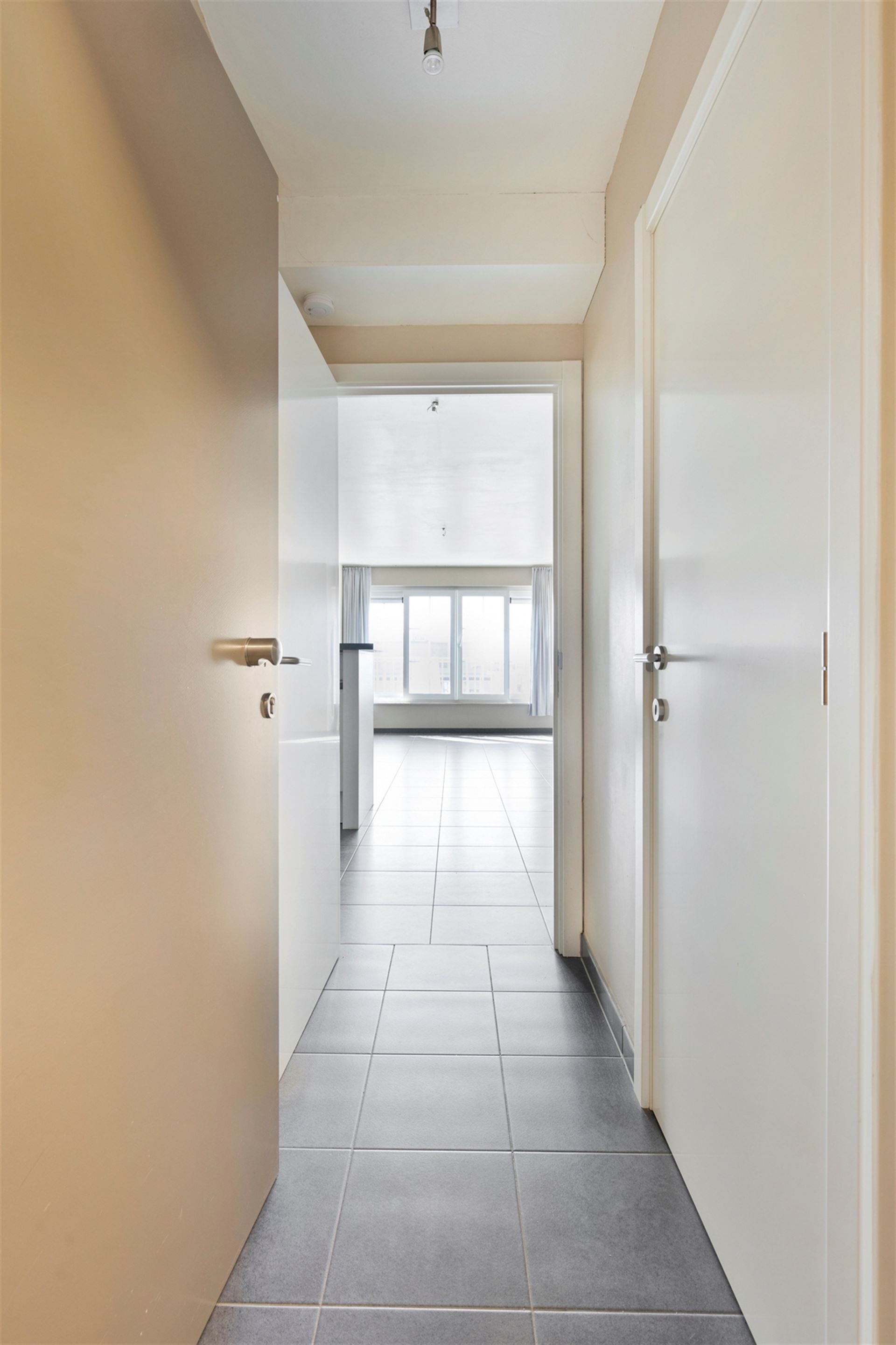 ZONNIGE STUDIO / VLAKBIJ ZEEDIJK foto 12