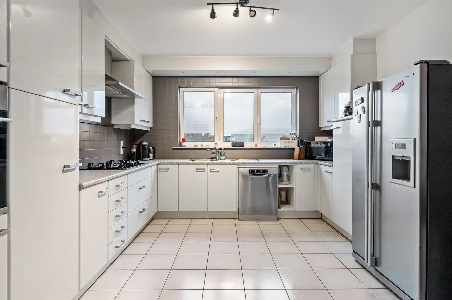 Instapklare tweewoonst met 4 slaapkamers in Wommelgem foto 28