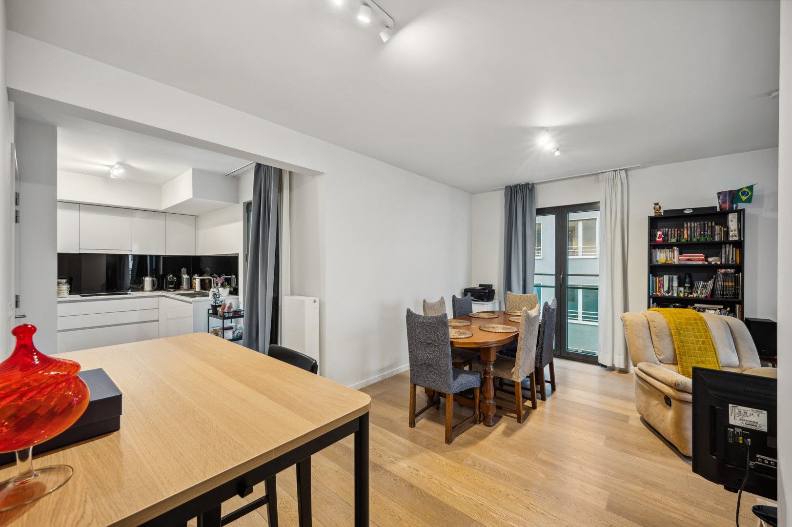 Spacious 3 bedroom apartment with garden view foto 8