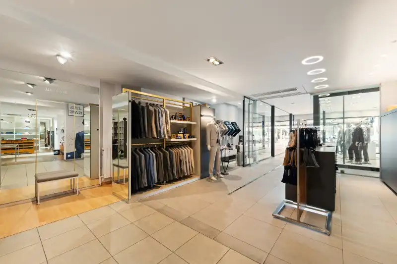 Exclusieve handelsopportuniteit op topligging in Roeselare ROESELARE – NOORDSTRAAT | RUIME HANDELSZAAK VAN >450 M² + ATELIER EN EXTRA RUIMTES foto 5