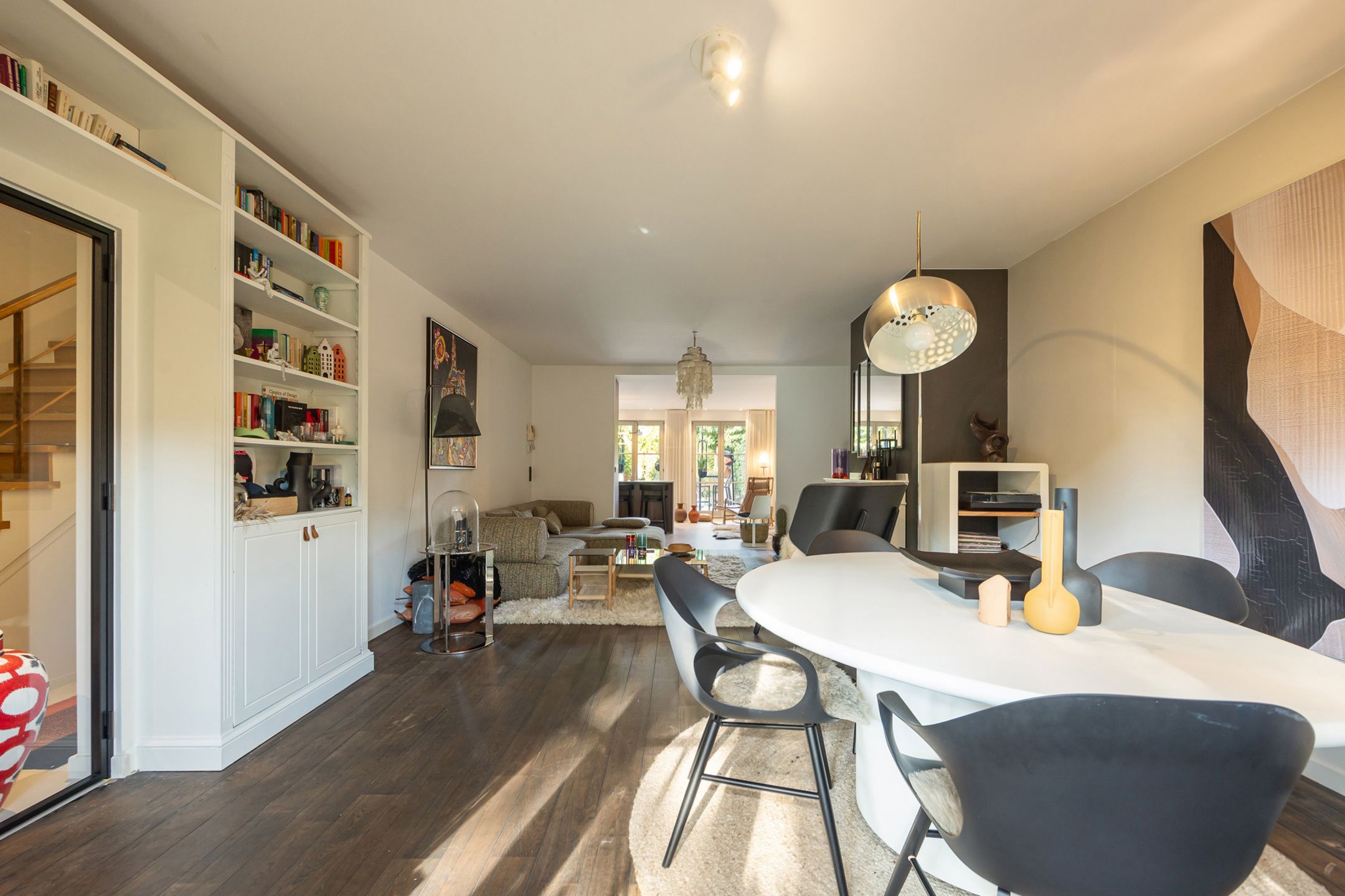 Knappe woning in pastoriestijl met 4 slpk & 2 badk foto 14
