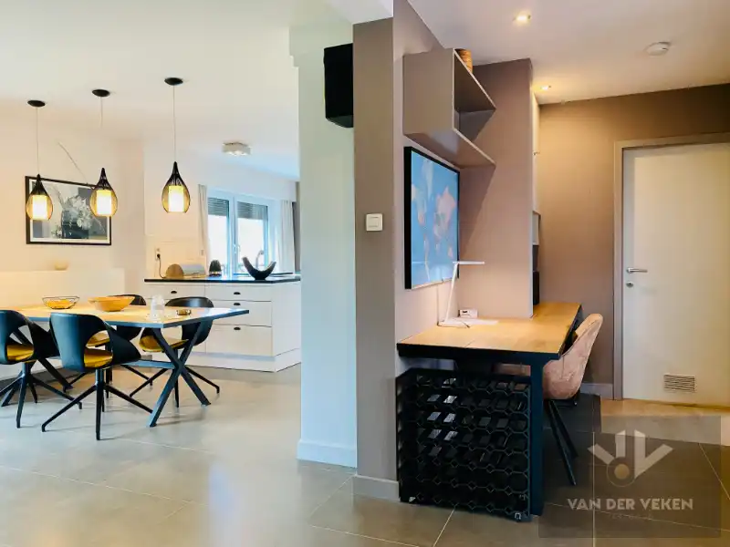 GEMEUBELD APPARTEMENT MET 2 SLPK foto 6