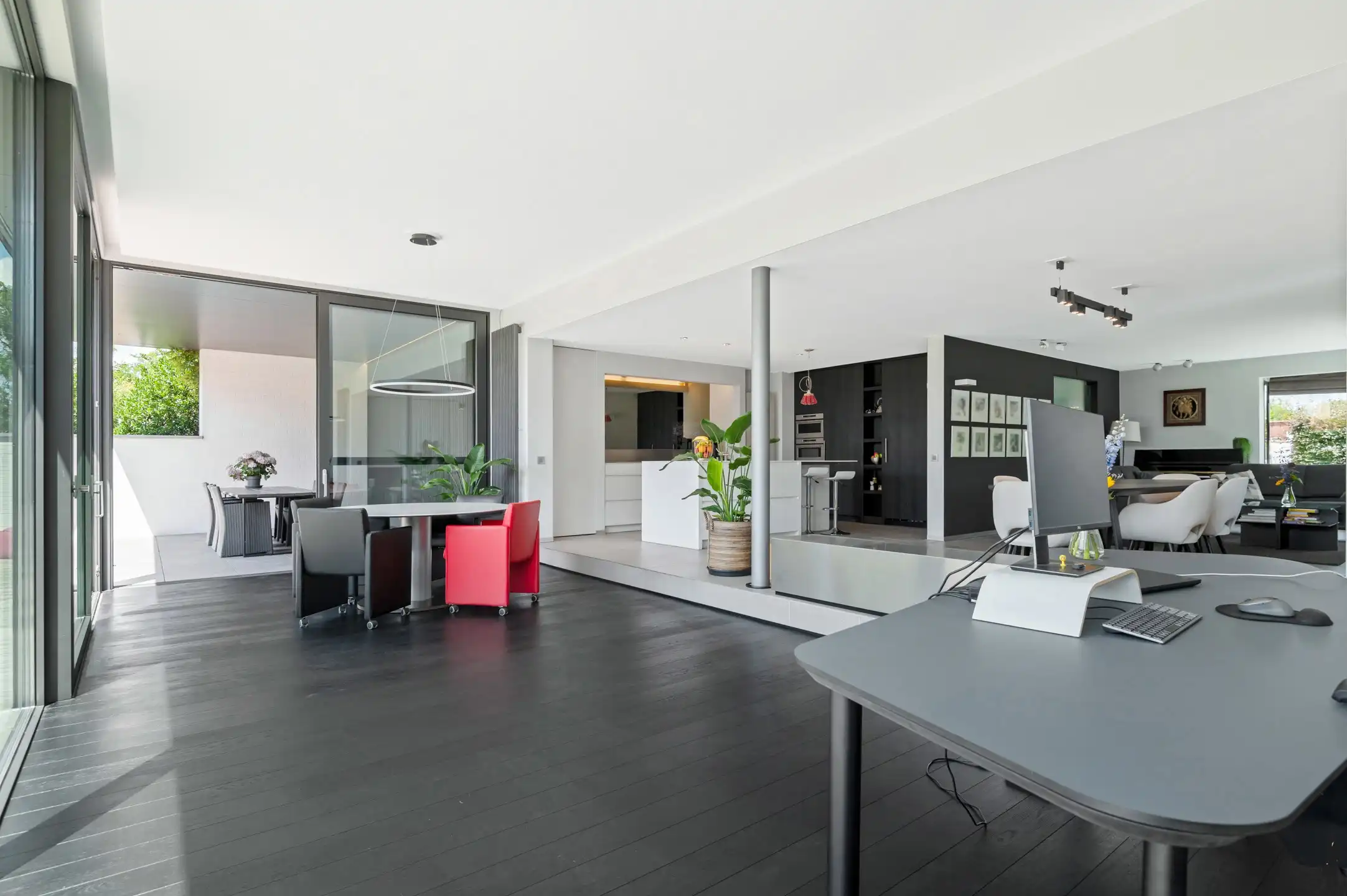 Energiezuinige villa met luxe afwerking en zonnige tuin (1.183 m²) foto 13