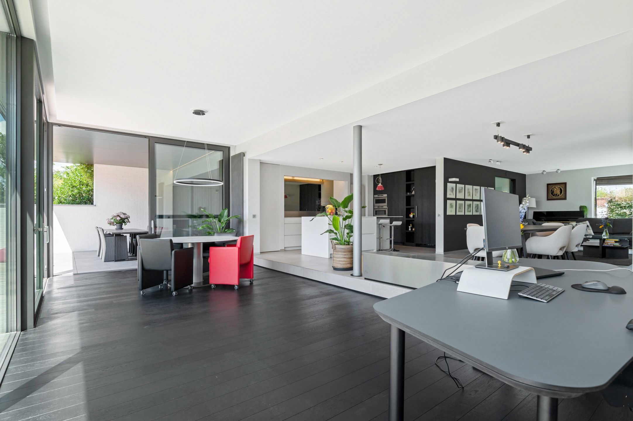 Energiezuinige villa met luxe afwerking en zonnige tuin (1.183 m²) foto 13