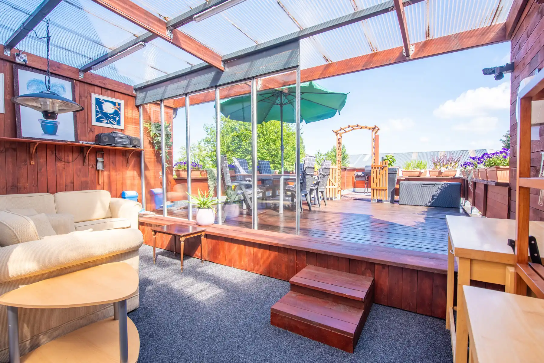 Ruim, startklaar handelspand met woonst op toplocatie foto 18
