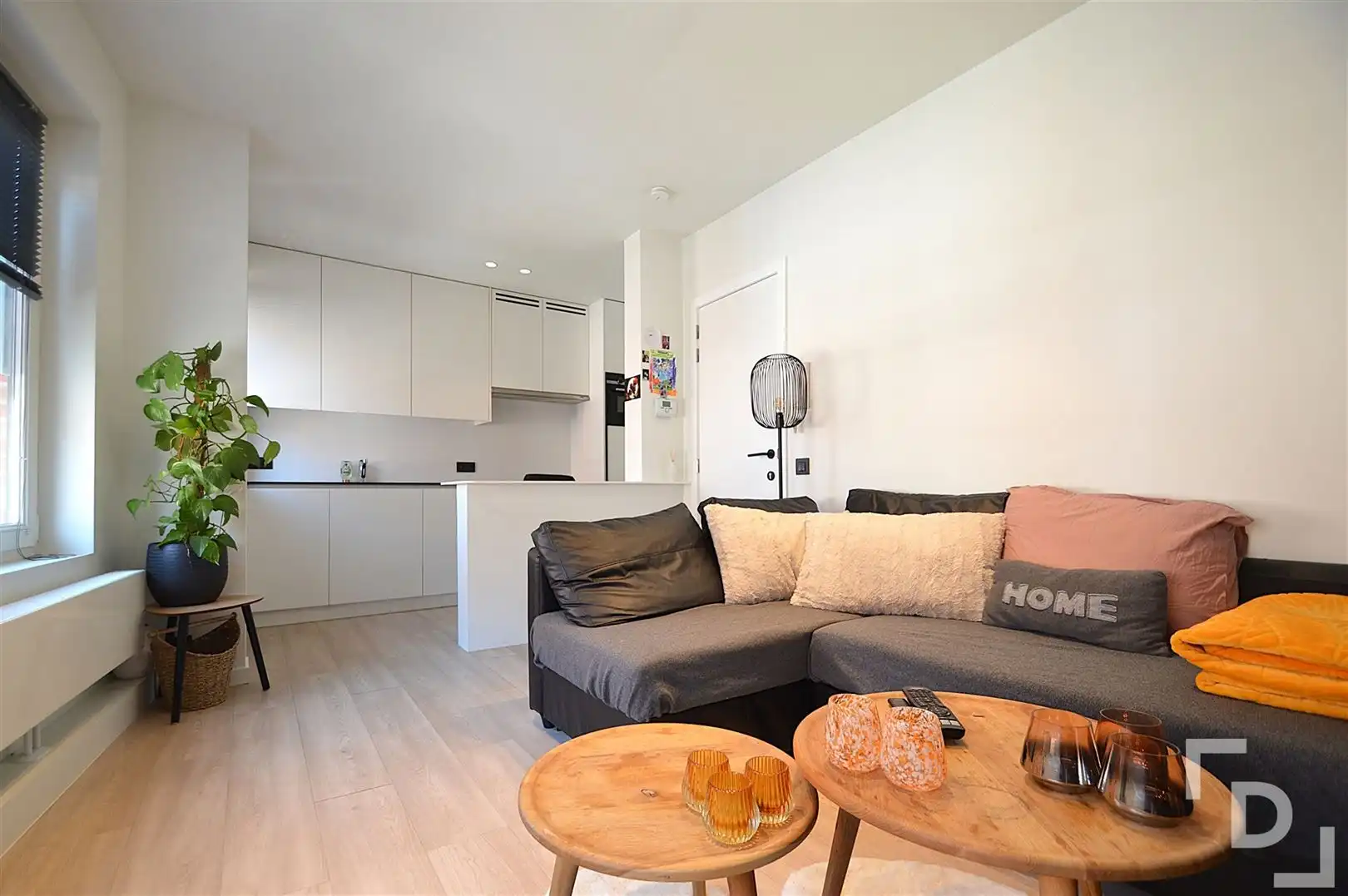 Compact appartement in centrum Ieper foto 4
