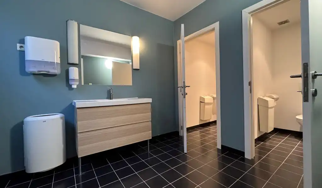 Vernieuwde kantoren te huur vlakbij Eilandje in Antwerpen foto 16