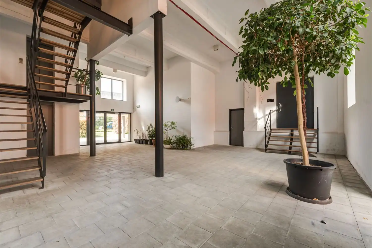 Uitzonderlijke loft 200m² + aangelegde daktuin, terras en 2 optionele garages in rustig, groen woonerf op de grens Borgerhout/Antwerpen foto 34