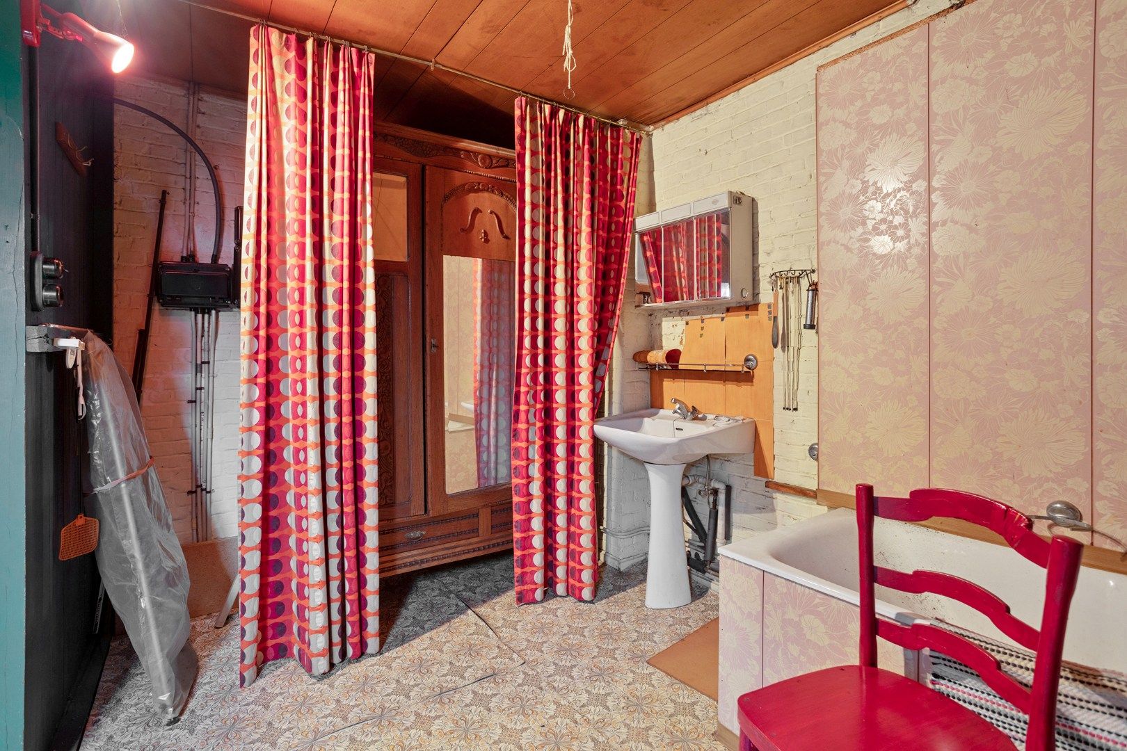 Te renoveren halfopen woning met 3 slpks op 604 m² te St.-Jozef-Olen ! foto 18