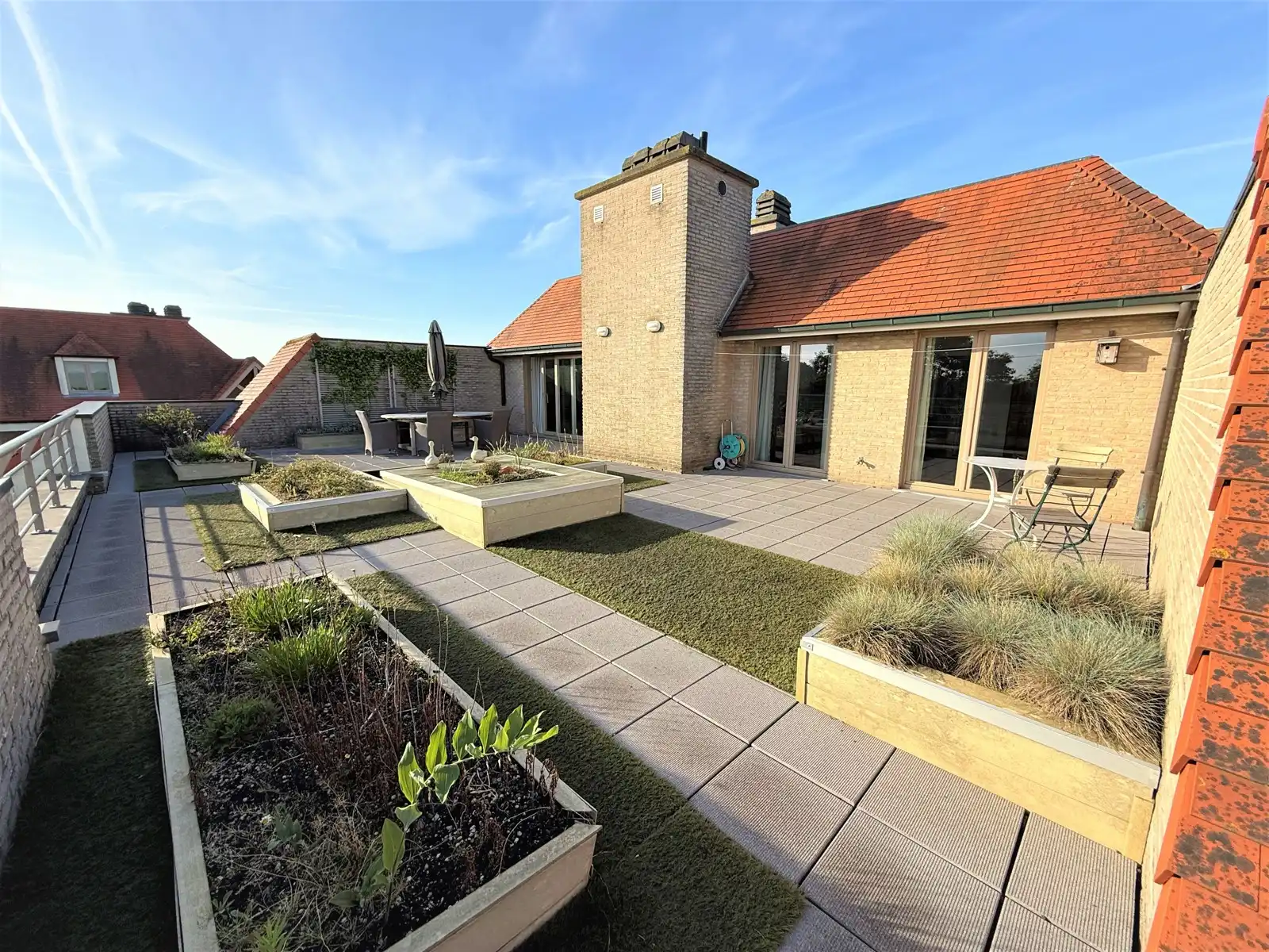 Dakappartement met 3 slaapkamers en enorm terras foto 2