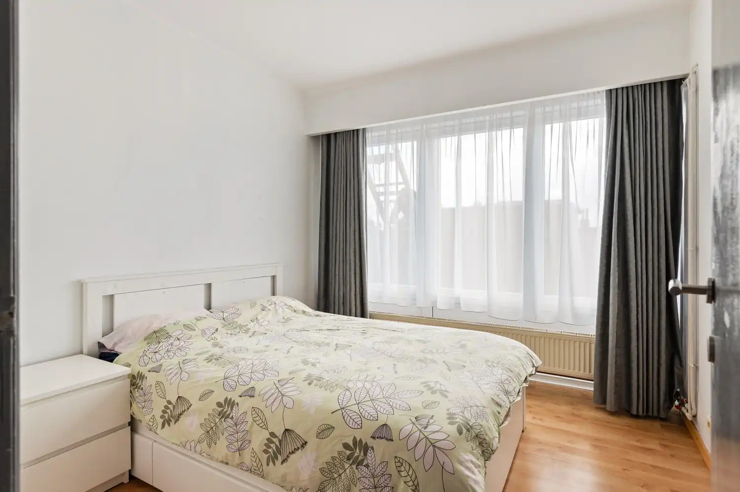 Appartement met 2 slaapkamers en 2 garages in de Unitas Wijk! foto 12