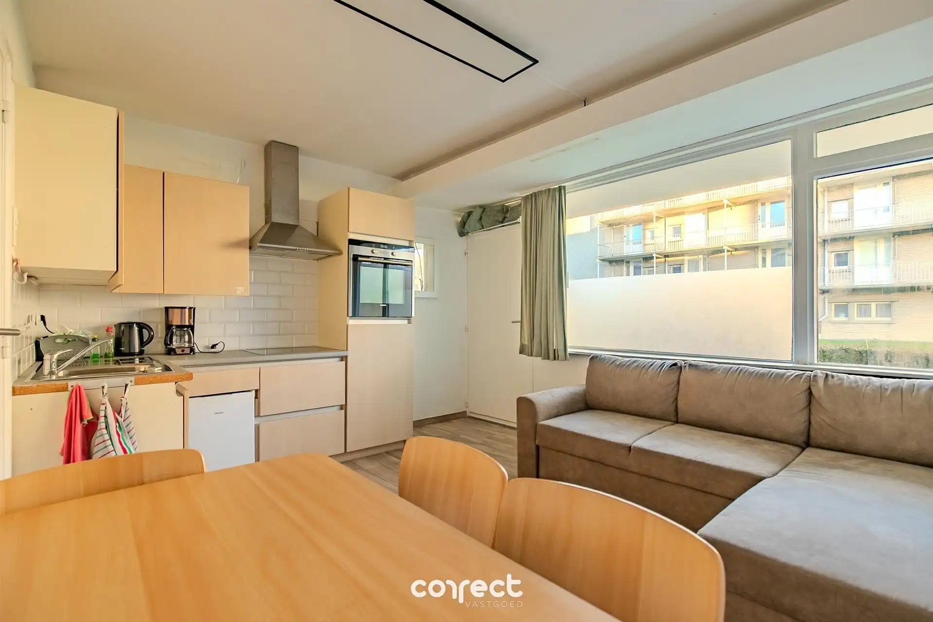 Appartement op amper 15 minuten wandelen van het strand en de zee. foto 3