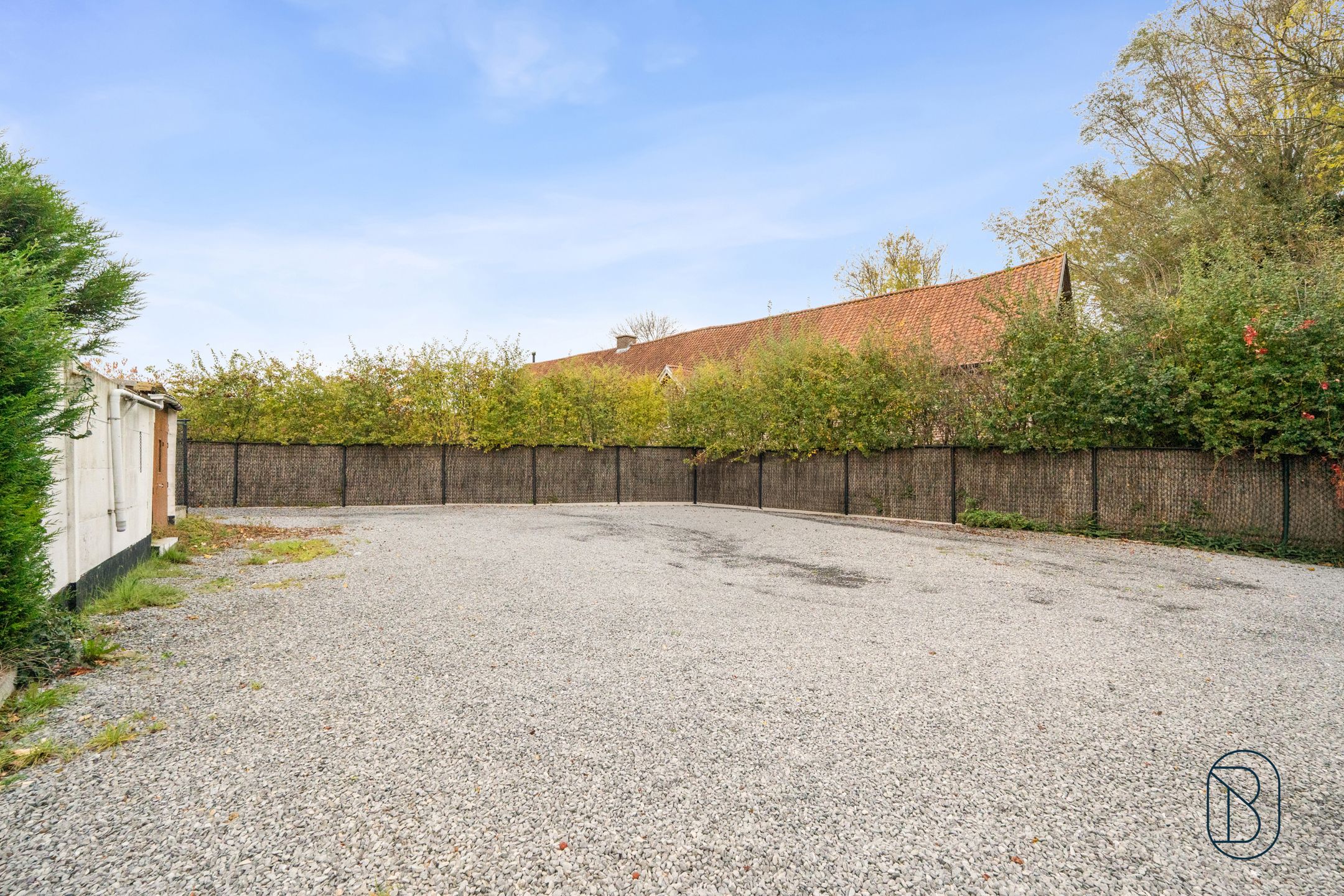 Topgelegen HOB met parking, veel potentieel!  foto 8