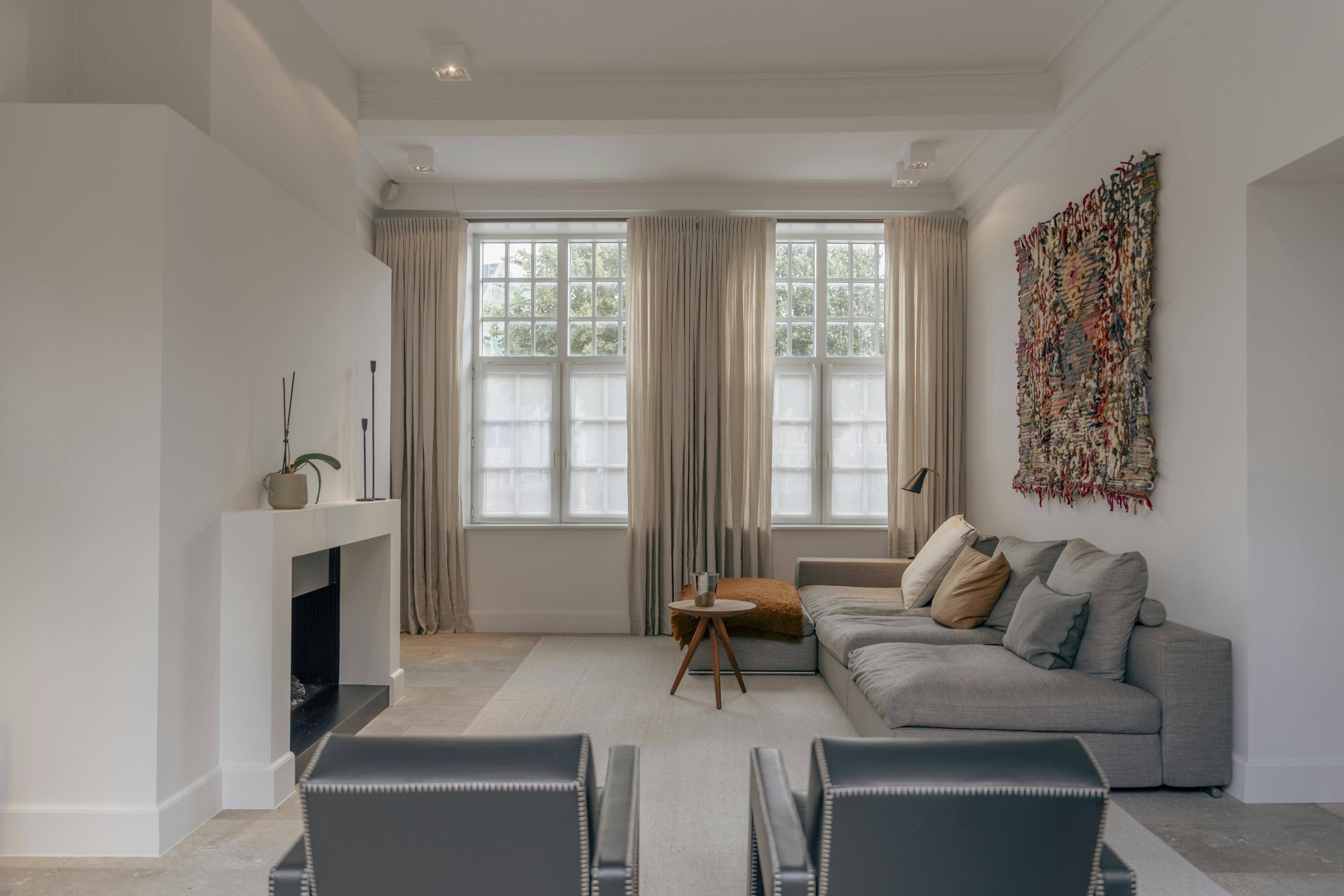 Luxueuze herenwoning met 5 slaapkamers en zwembad. foto 4