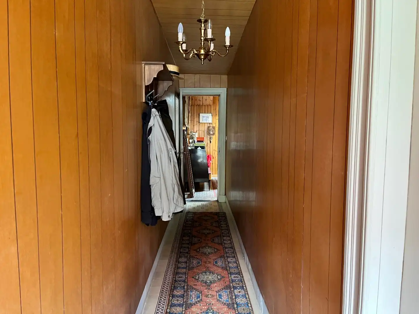 Te renoveren stadswoning met 4 slpk, koer en garage foto 3