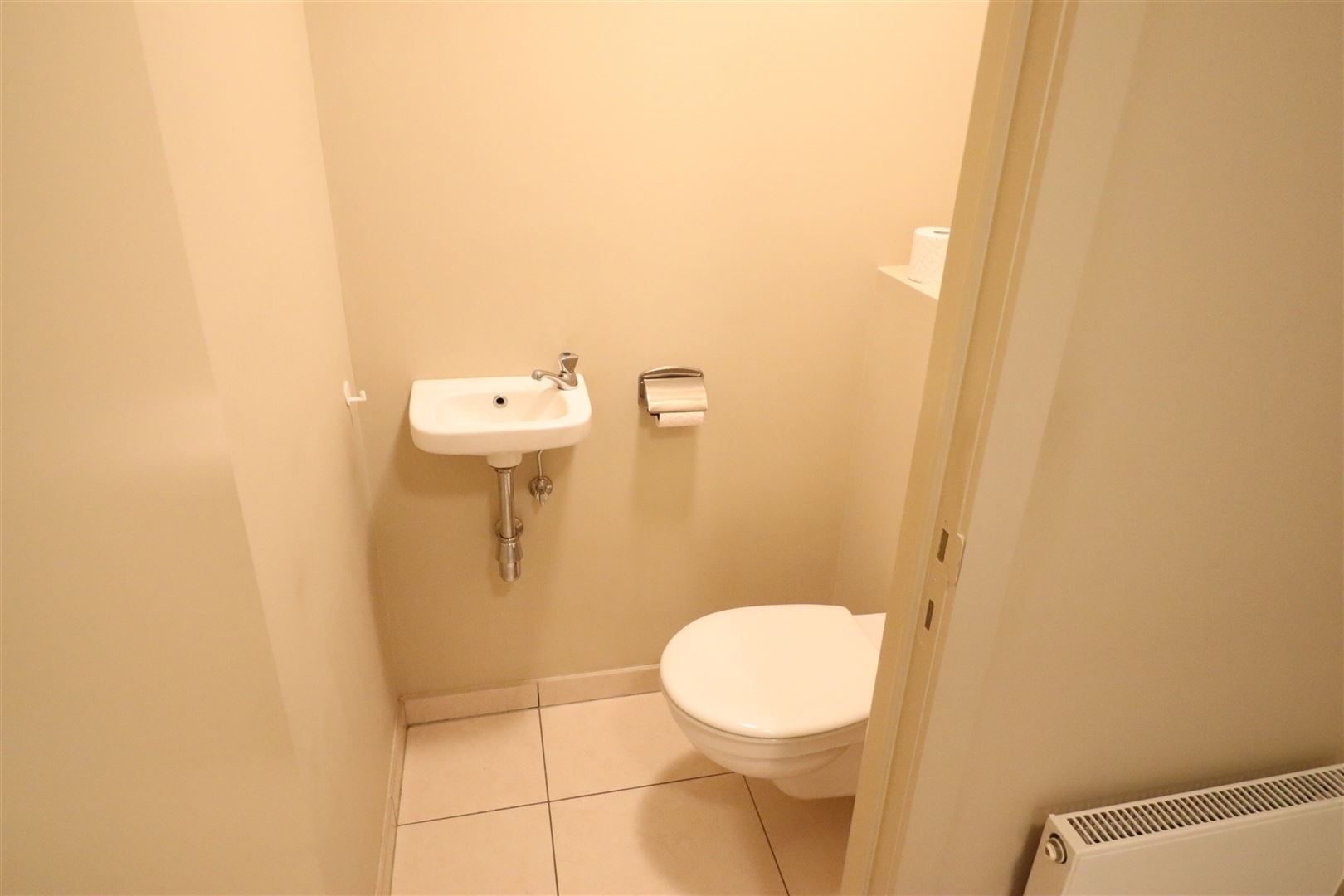 Twee slaapkamer app met terras!  foto 6