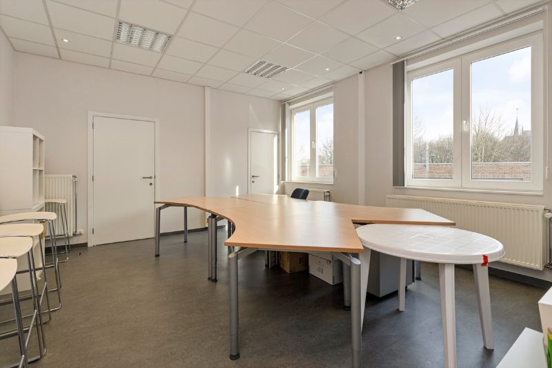 Kantoor van 490m² met parking op een TOPlocatie in centrum Eeklo! foto 16