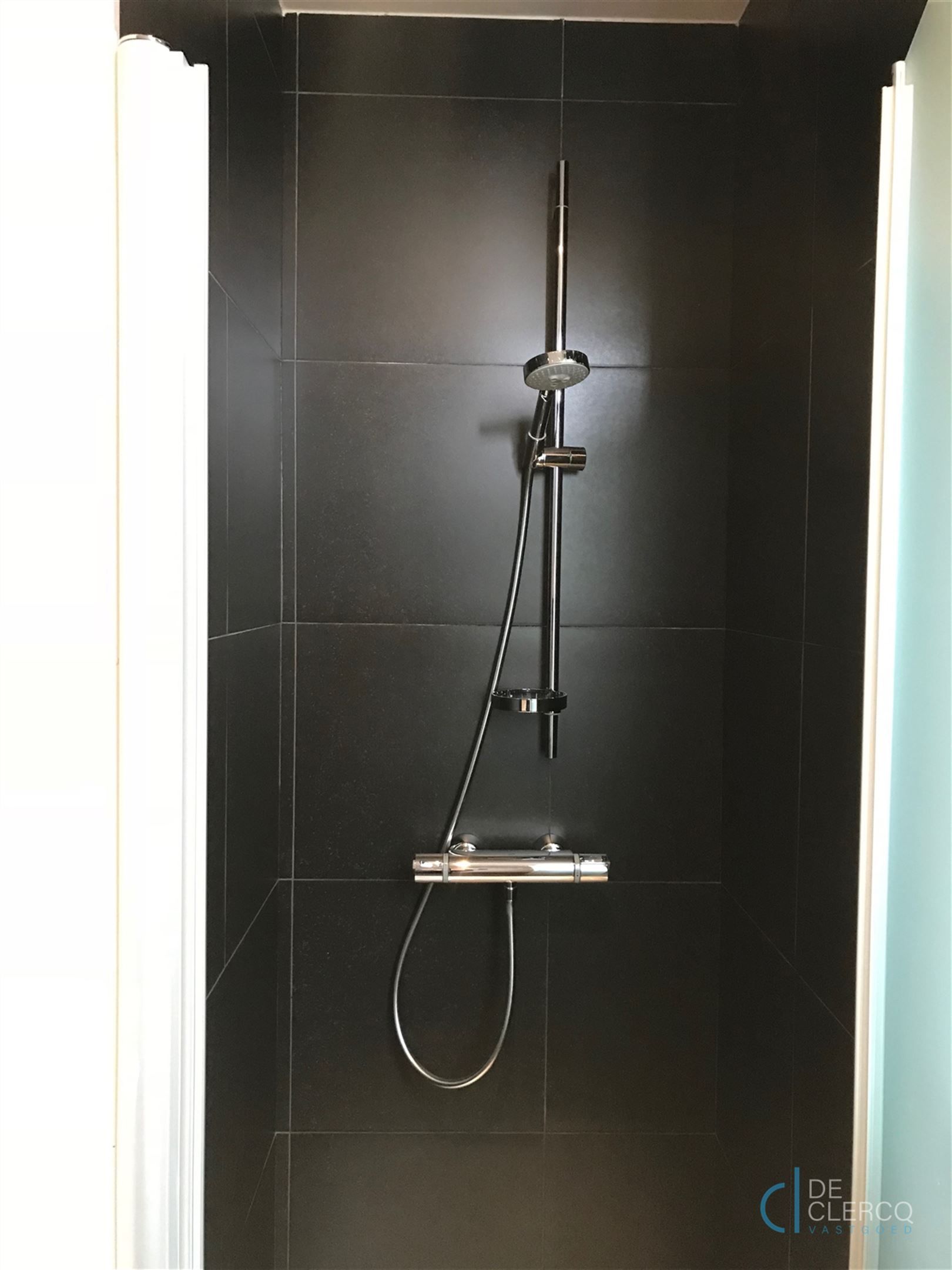 Mooi recent, luxueus en ruim appartement nabij Lochristi Dorp! foto 22