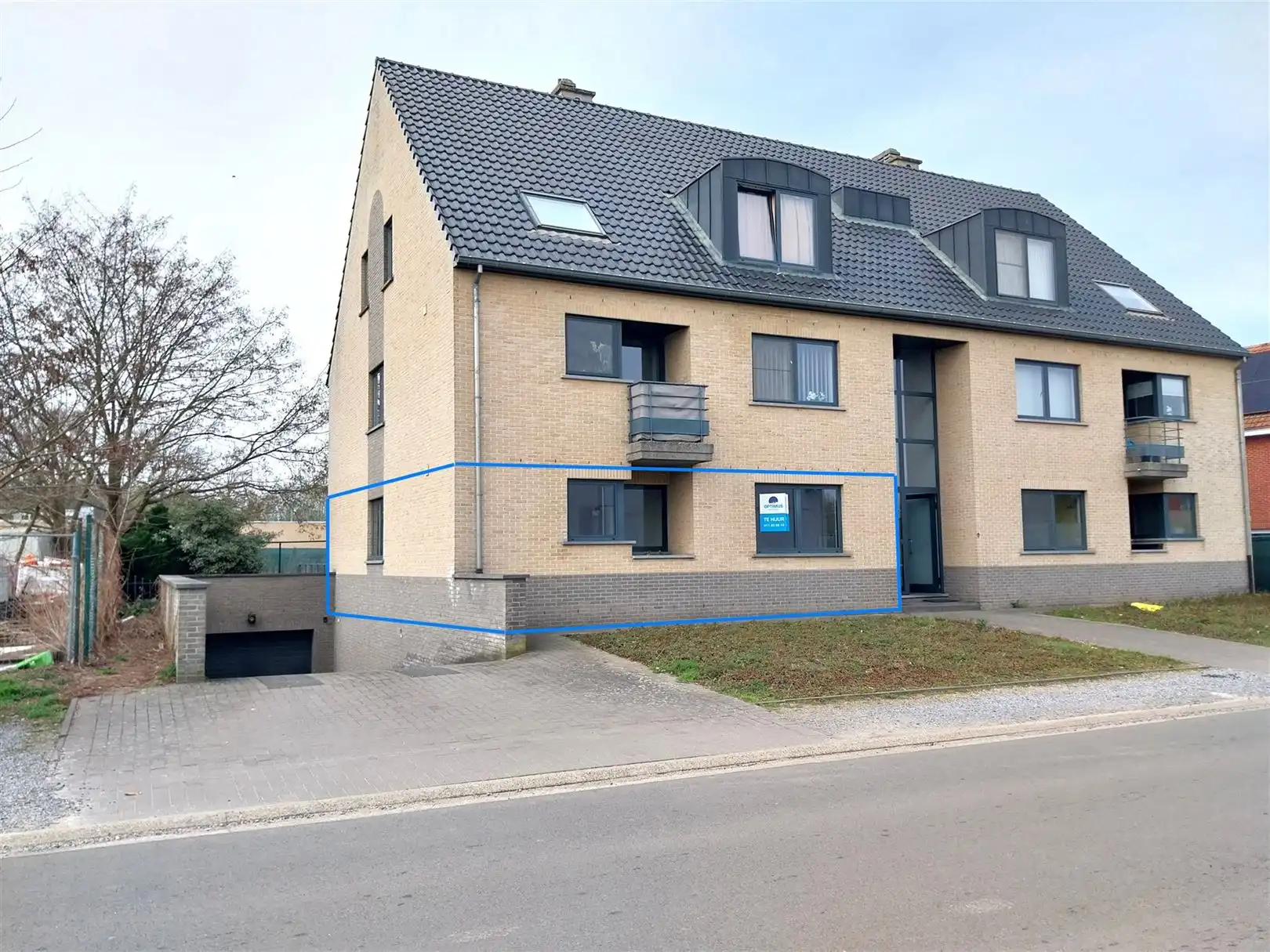 TE HUUR: Gelijkvloers appartement met 3 slaapkamers in Heusden-Zolder! foto {{pictureIndex}}