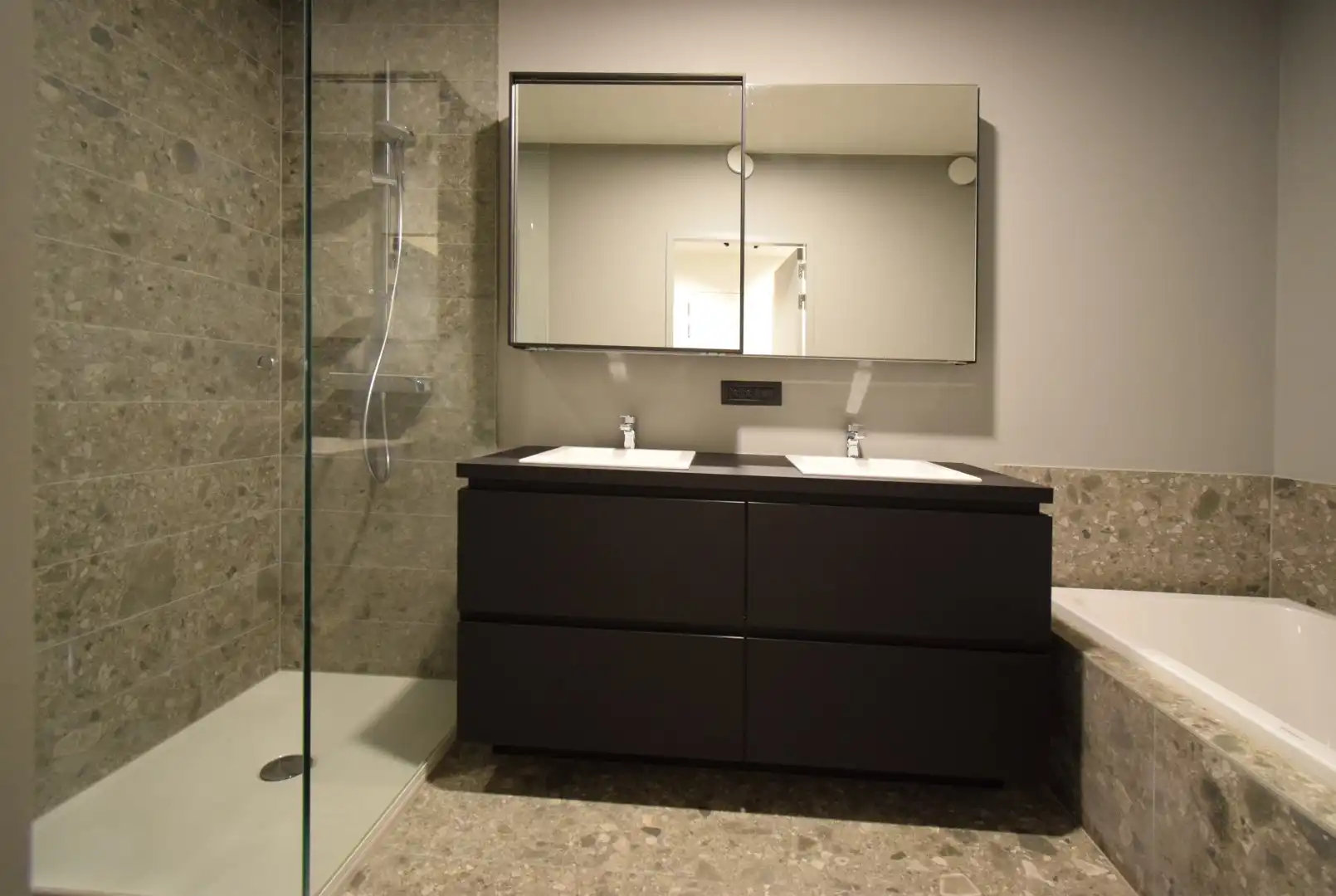 INSTAPKLAAR 1-SLAAPKAMER APPARTEMENT foto 5