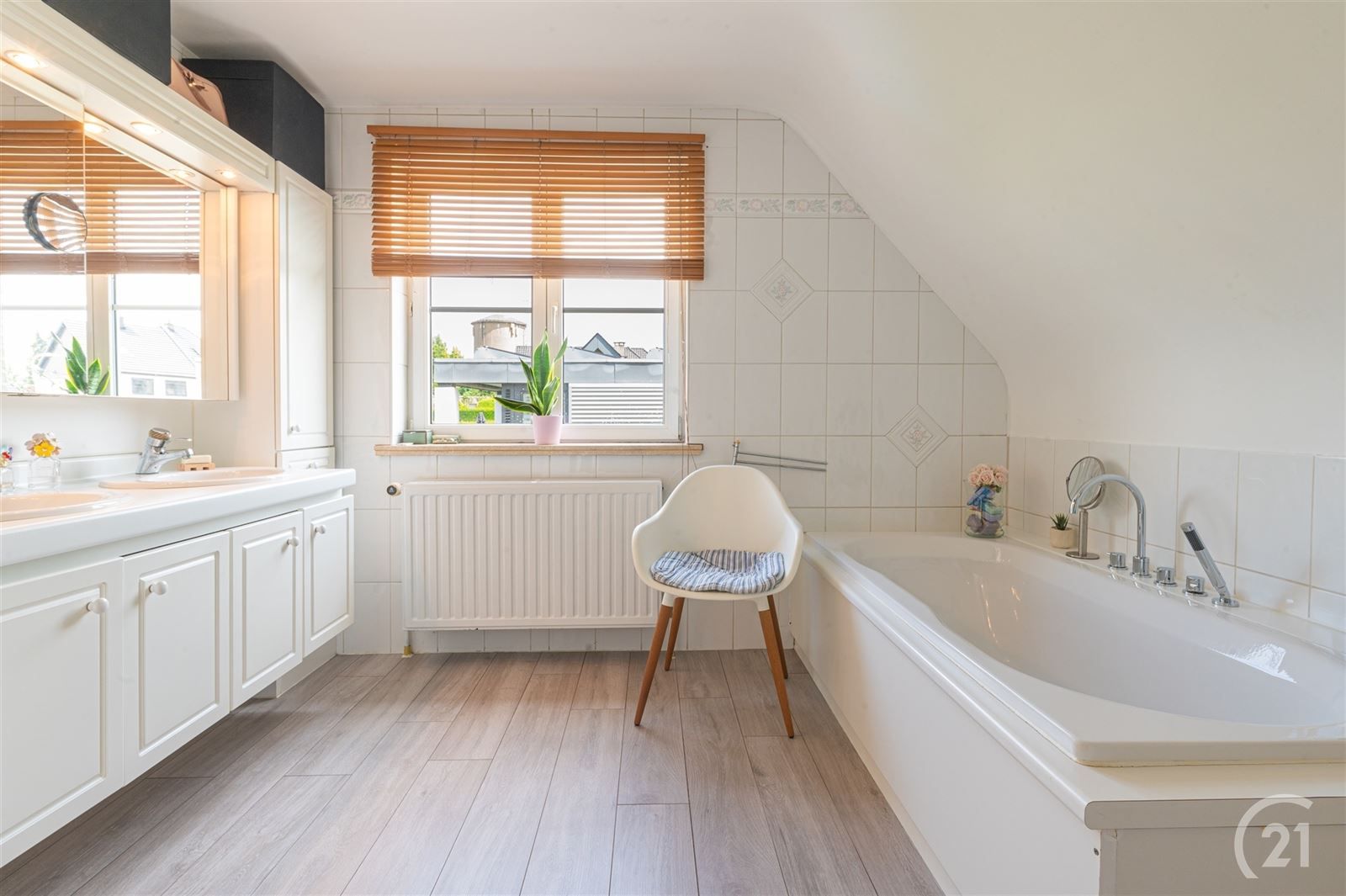 Exclusieve, energiezuinige villa op mooi perceel van 8a14 foto 23