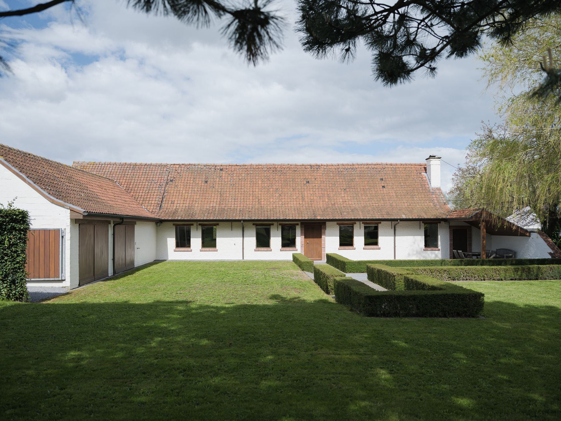 Charmante hoeve met weids uitzicht over de velden foto 24