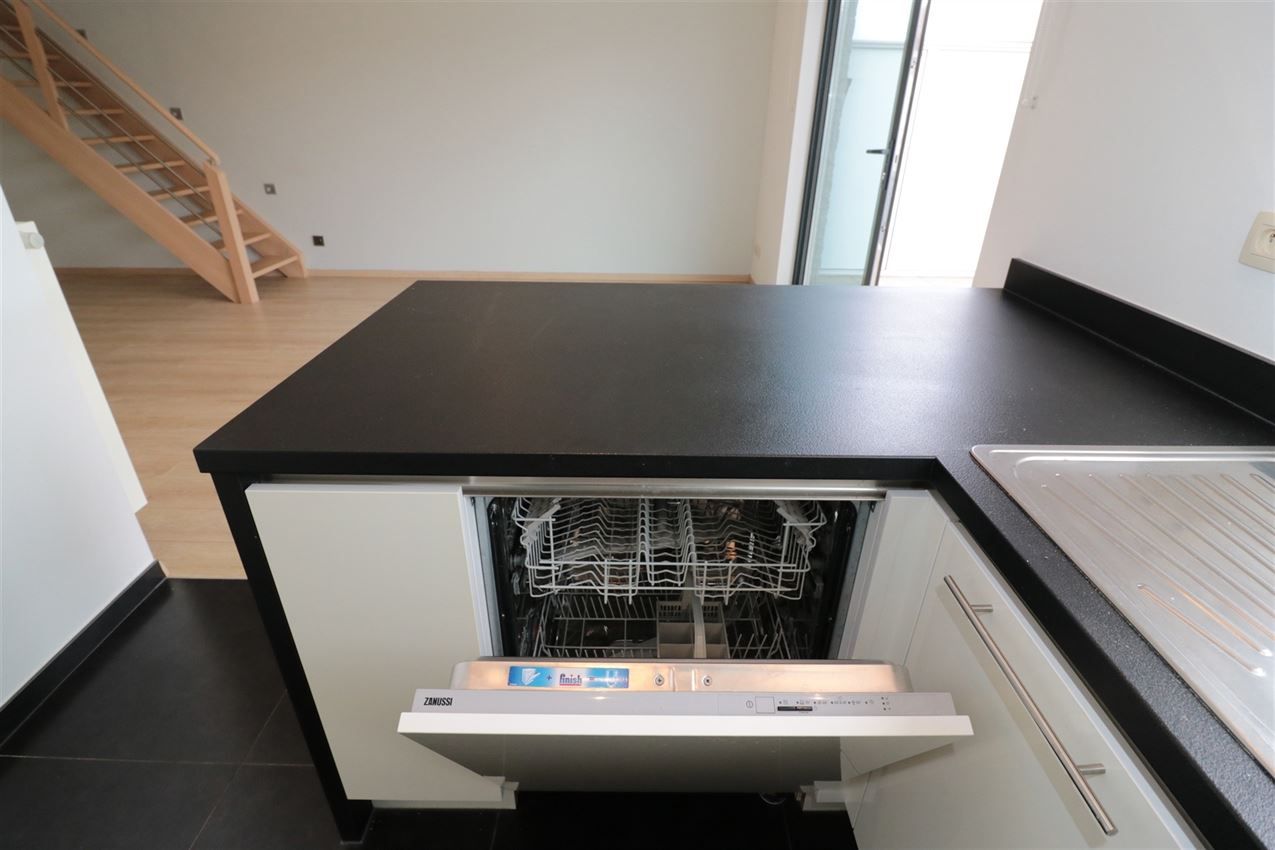 Triplex met groot zuidterras, garage, nabij E314 foto 52