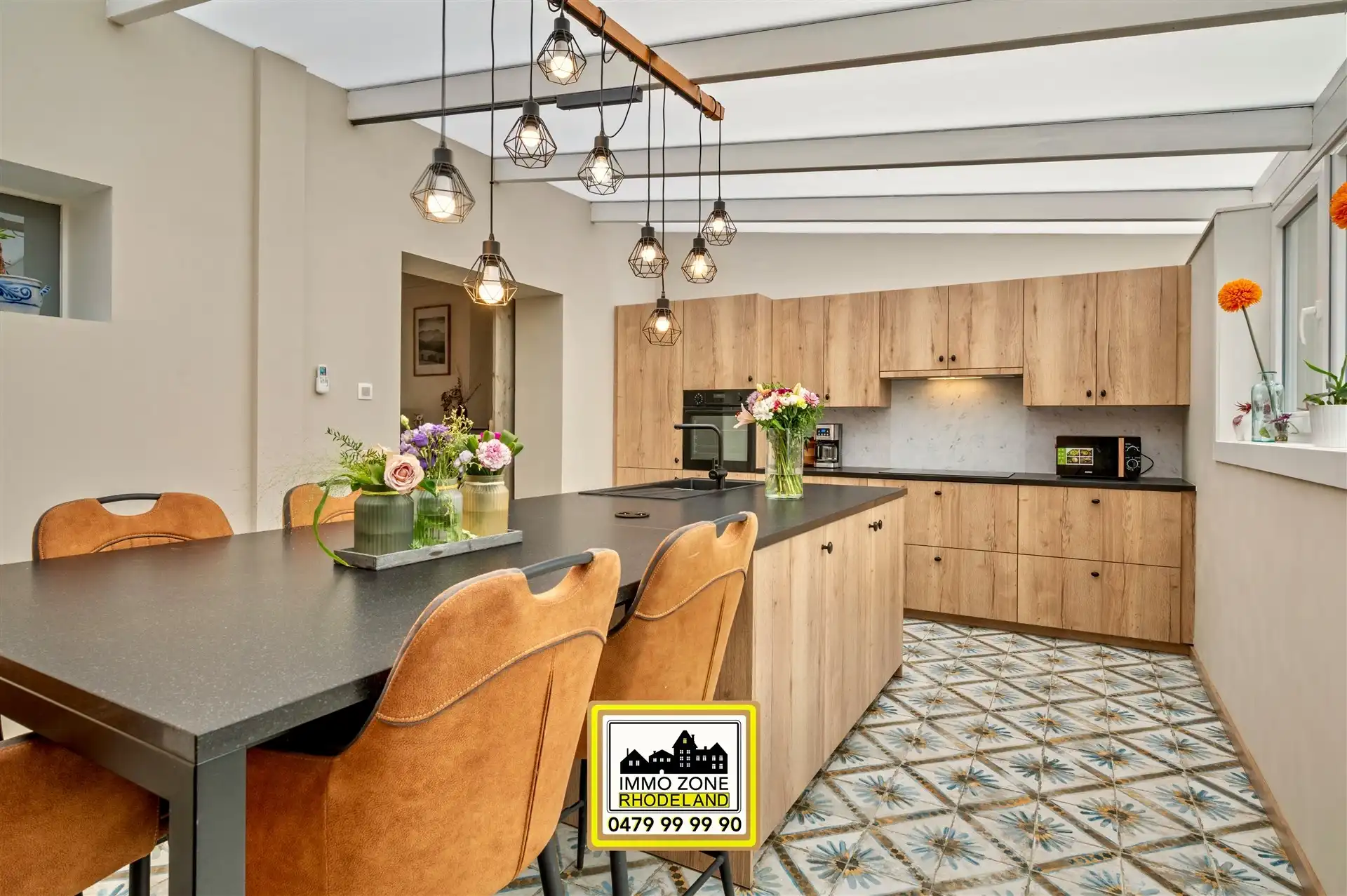 Instapklare woning met 3 slpks, 2 bdks, garage en tuin foto 15
