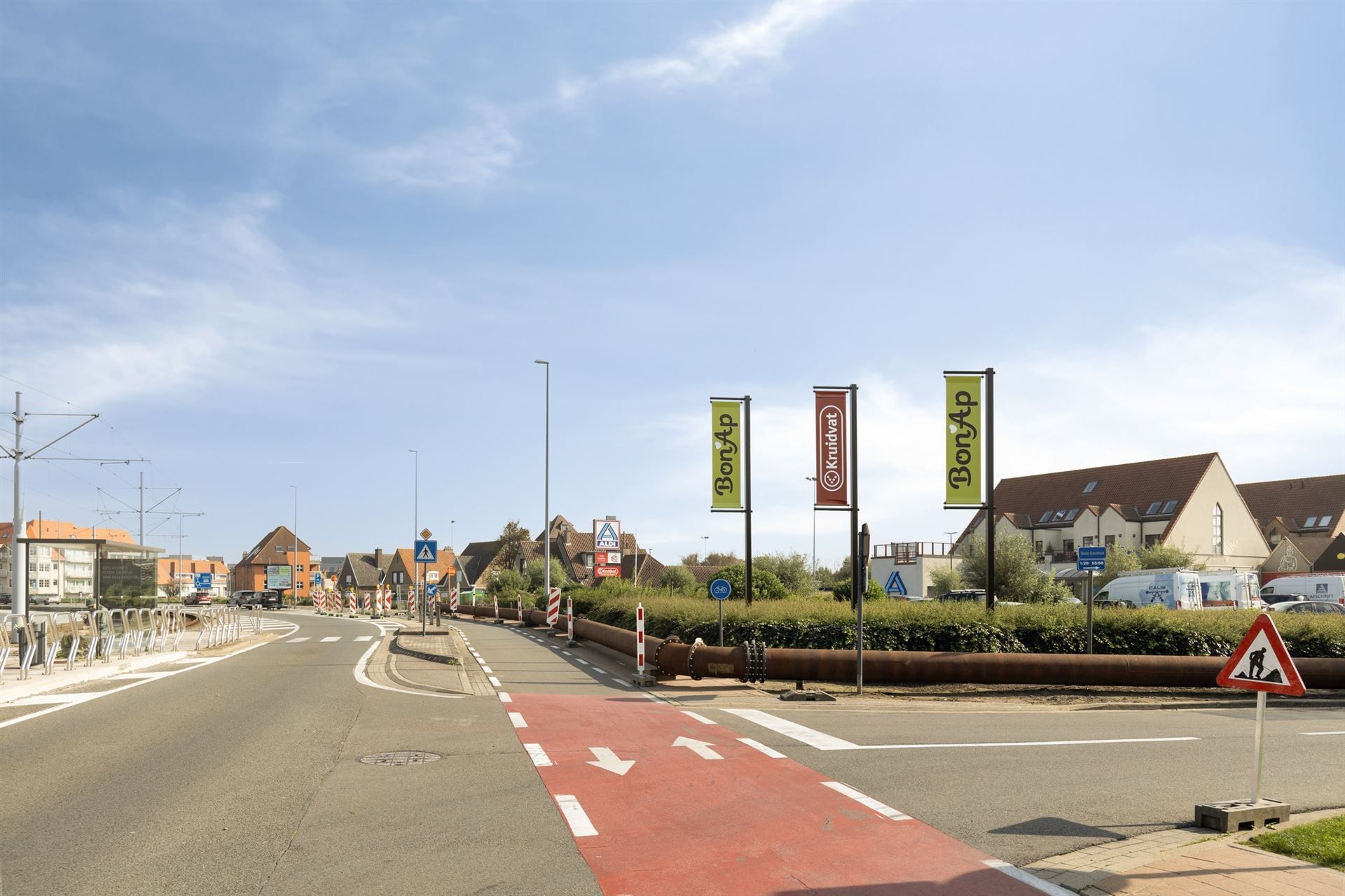 JACHTHAVEN / GEMAKKELIJKE INRIT foto {{pictureIndex}}