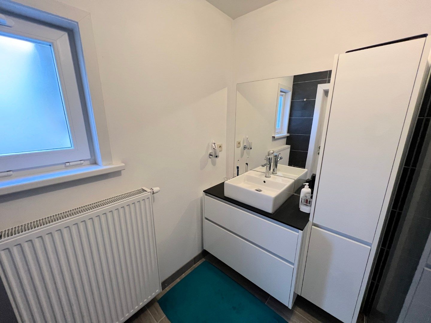 INSTAPKLARE WONING MET 4 SLAAPKAMERS EN TERRAS IN CENTRUM IEPER foto 7